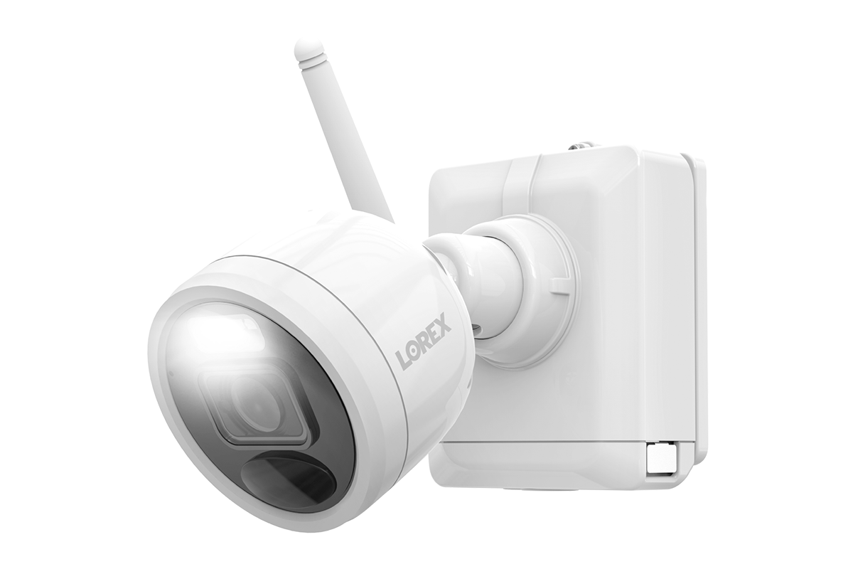U424AA - 2K Wire-Free Security Camera with Active Deterrence